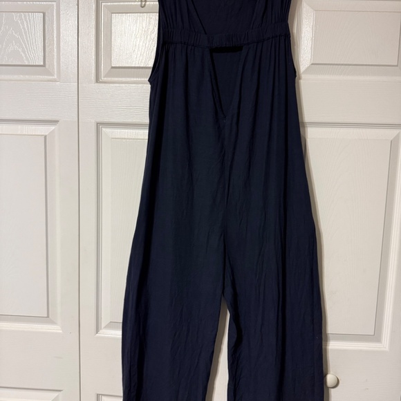 Petal And Pup Yardlee Jumpsuit Loose Fit Wide Leg Crop Rayon Blend Navy Size 6 - Picture 6 of 13